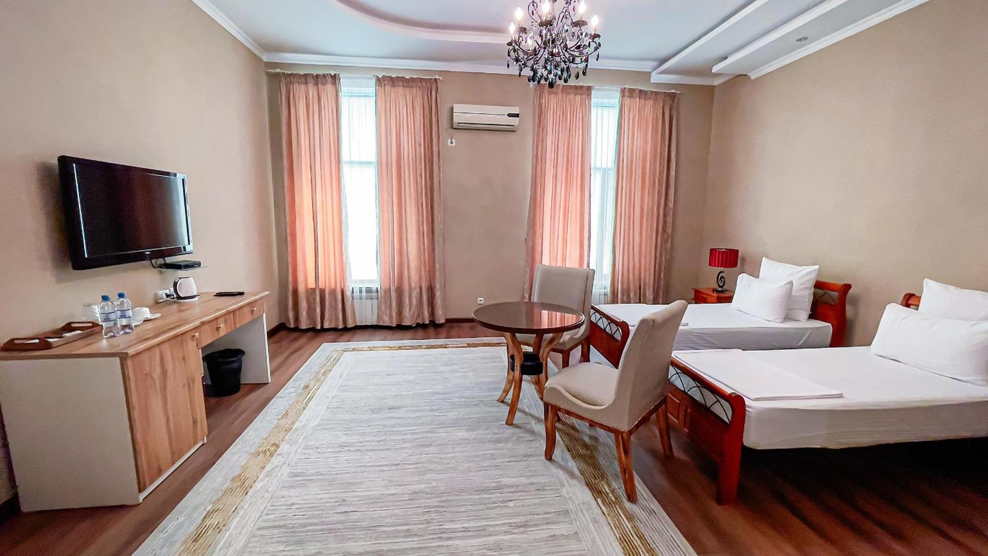 Altair Hotel Шимкент Екстер'єр фото