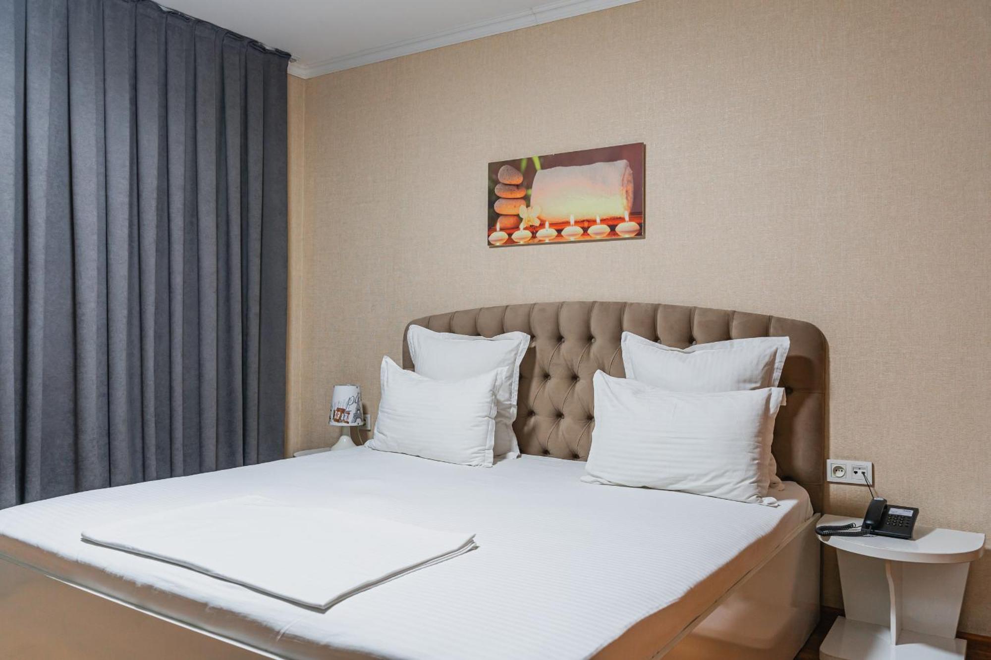 Altair Hotel Шимкент Екстер'єр фото