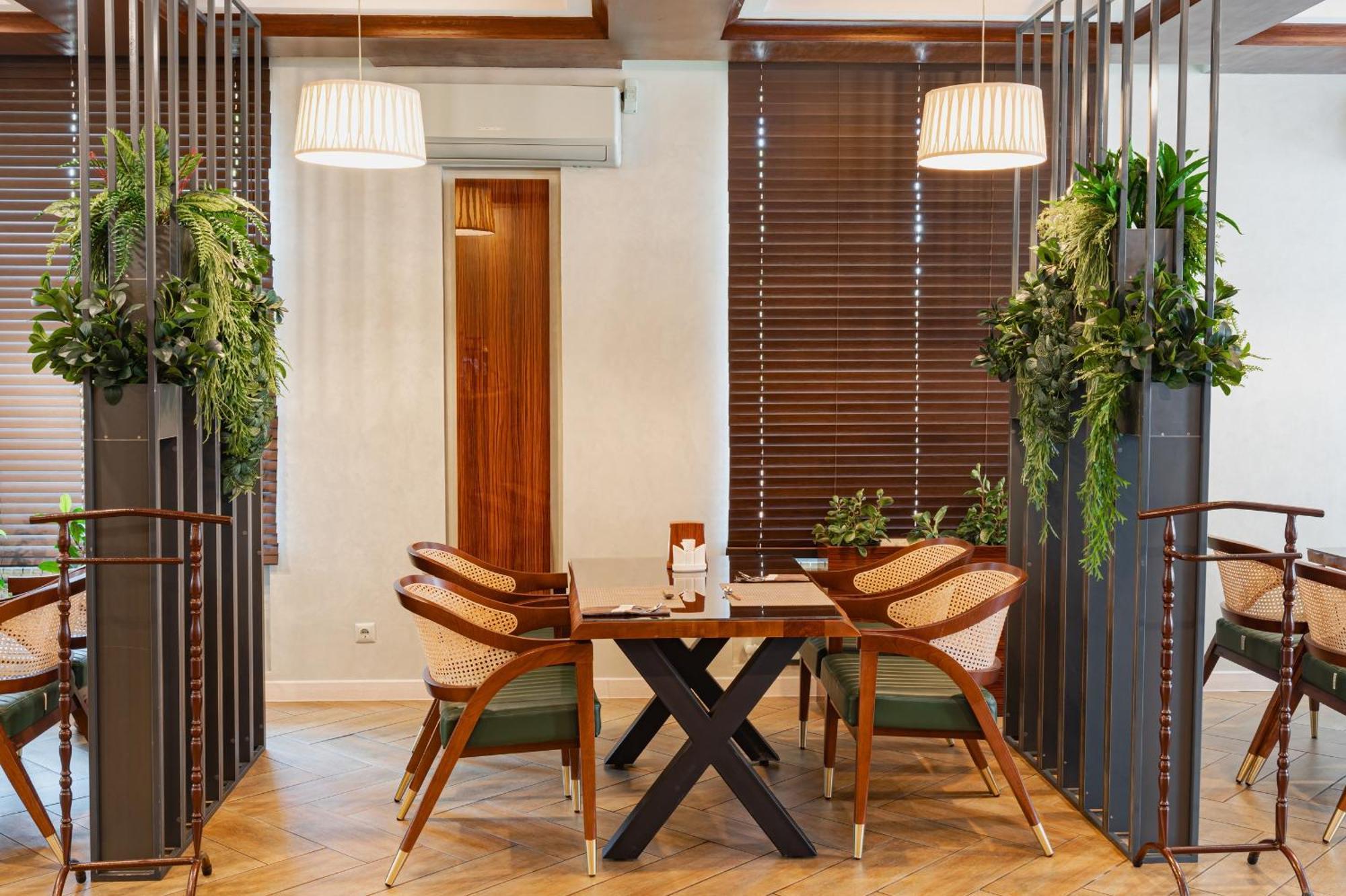 Altair Hotel Шимкент Екстер'єр фото