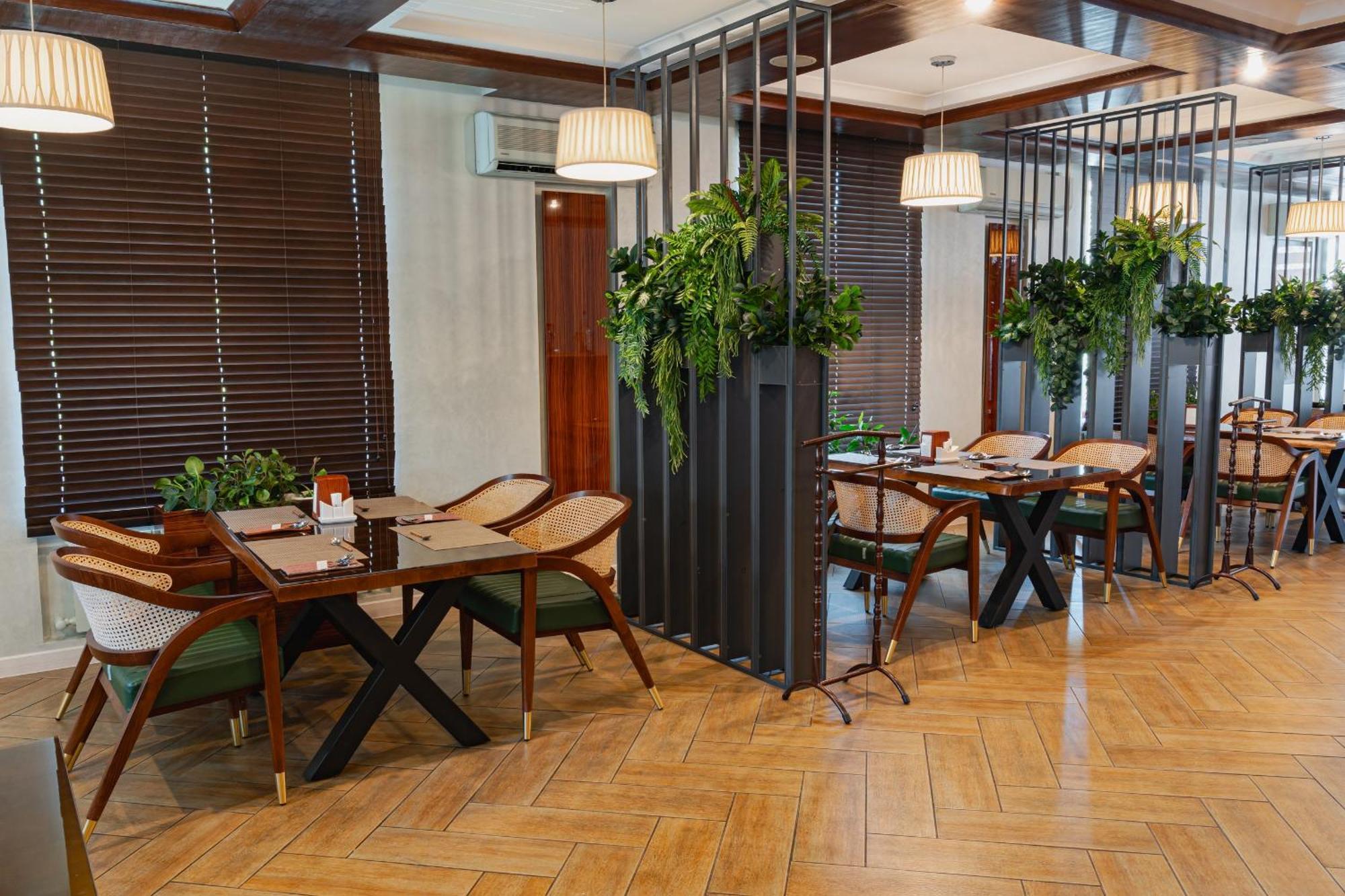 Altair Hotel Шимкент Екстер'єр фото