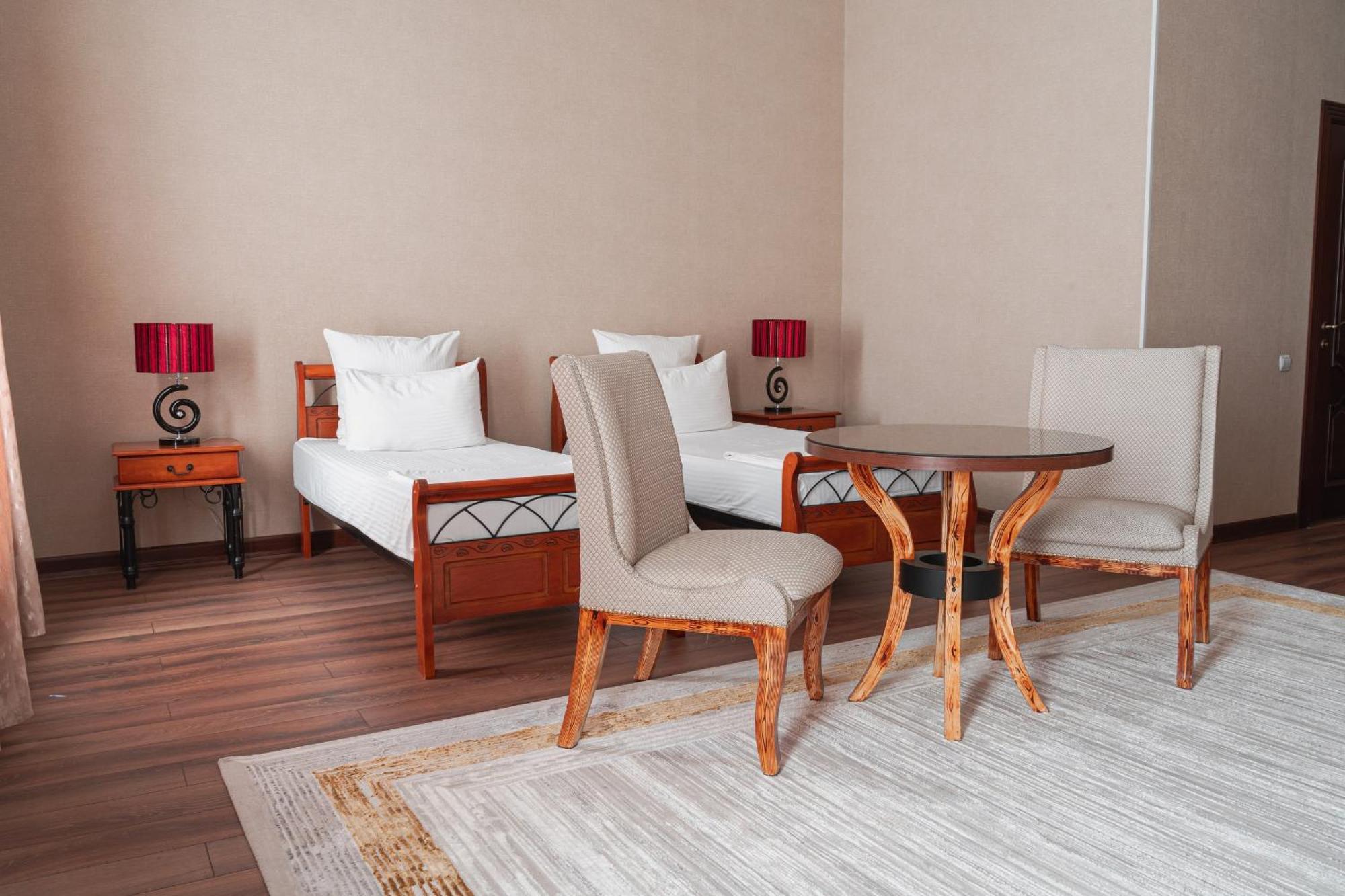 Altair Hotel Шимкент Екстер'єр фото
