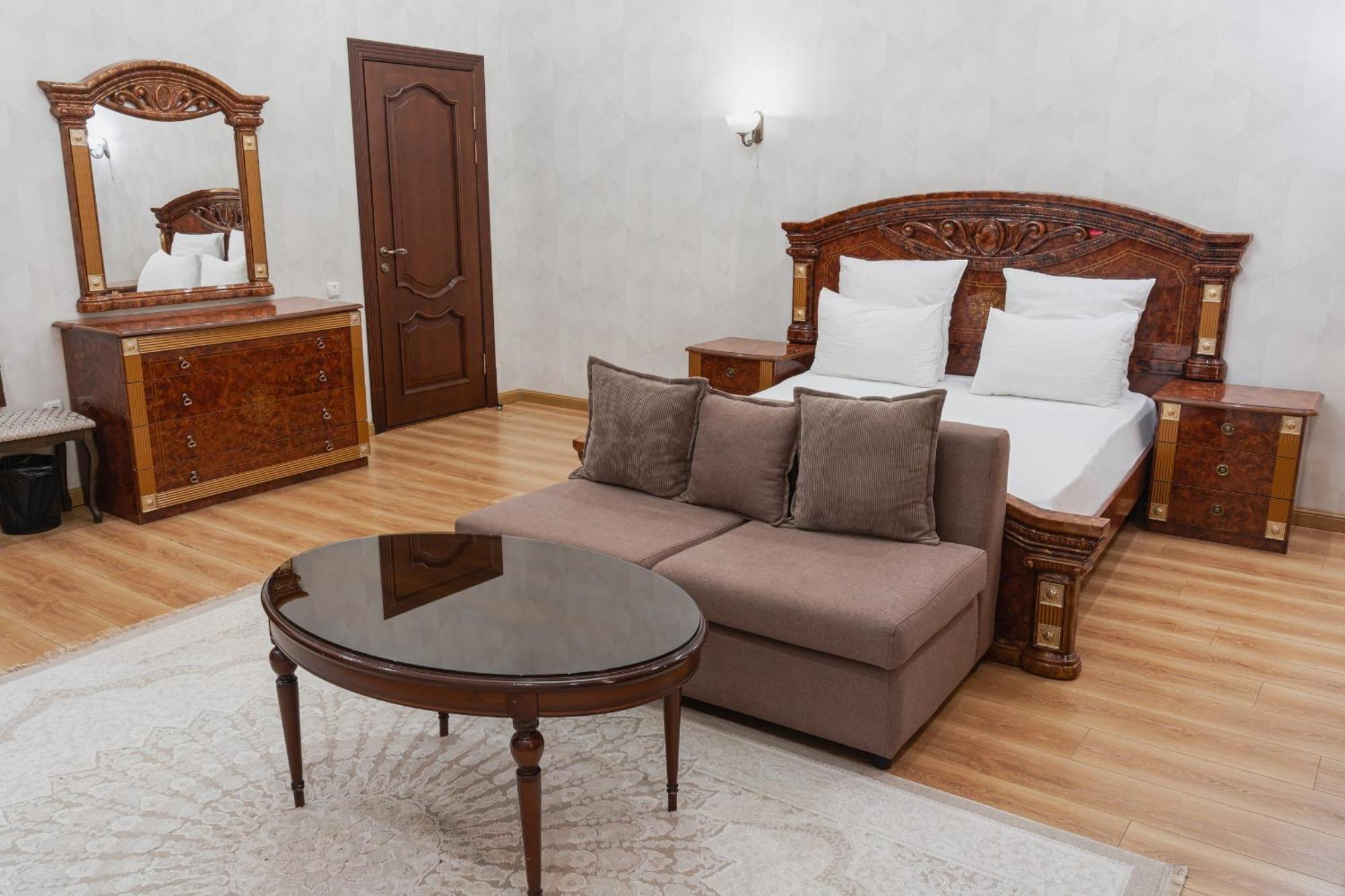 Altair Hotel Шимкент Екстер'єр фото