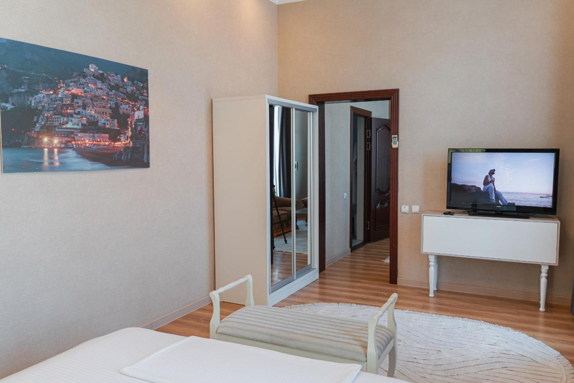 Altair Hotel Шимкент Екстер'єр фото