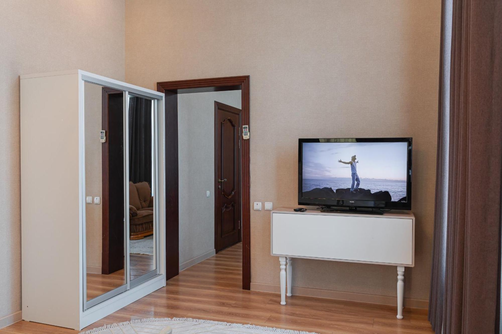 Altair Hotel Шимкент Екстер'єр фото