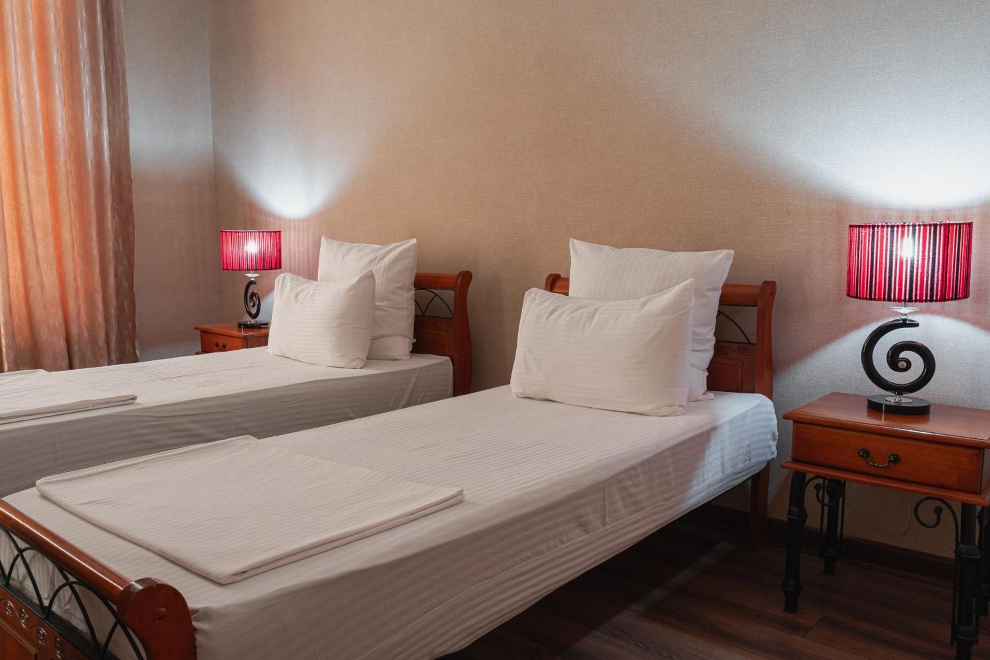 Altair Hotel Шимкент Екстер'єр фото