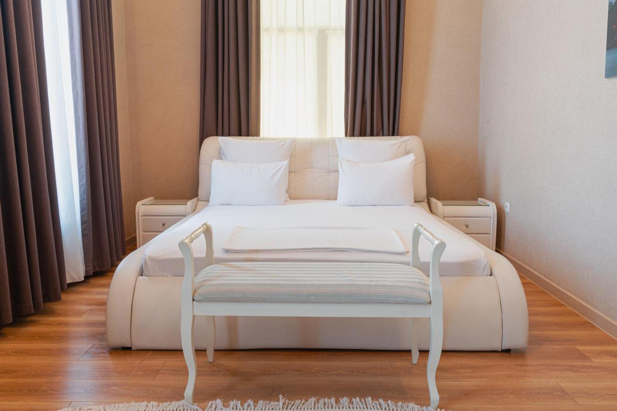 Altair Hotel Шимкент Екстер'єр фото