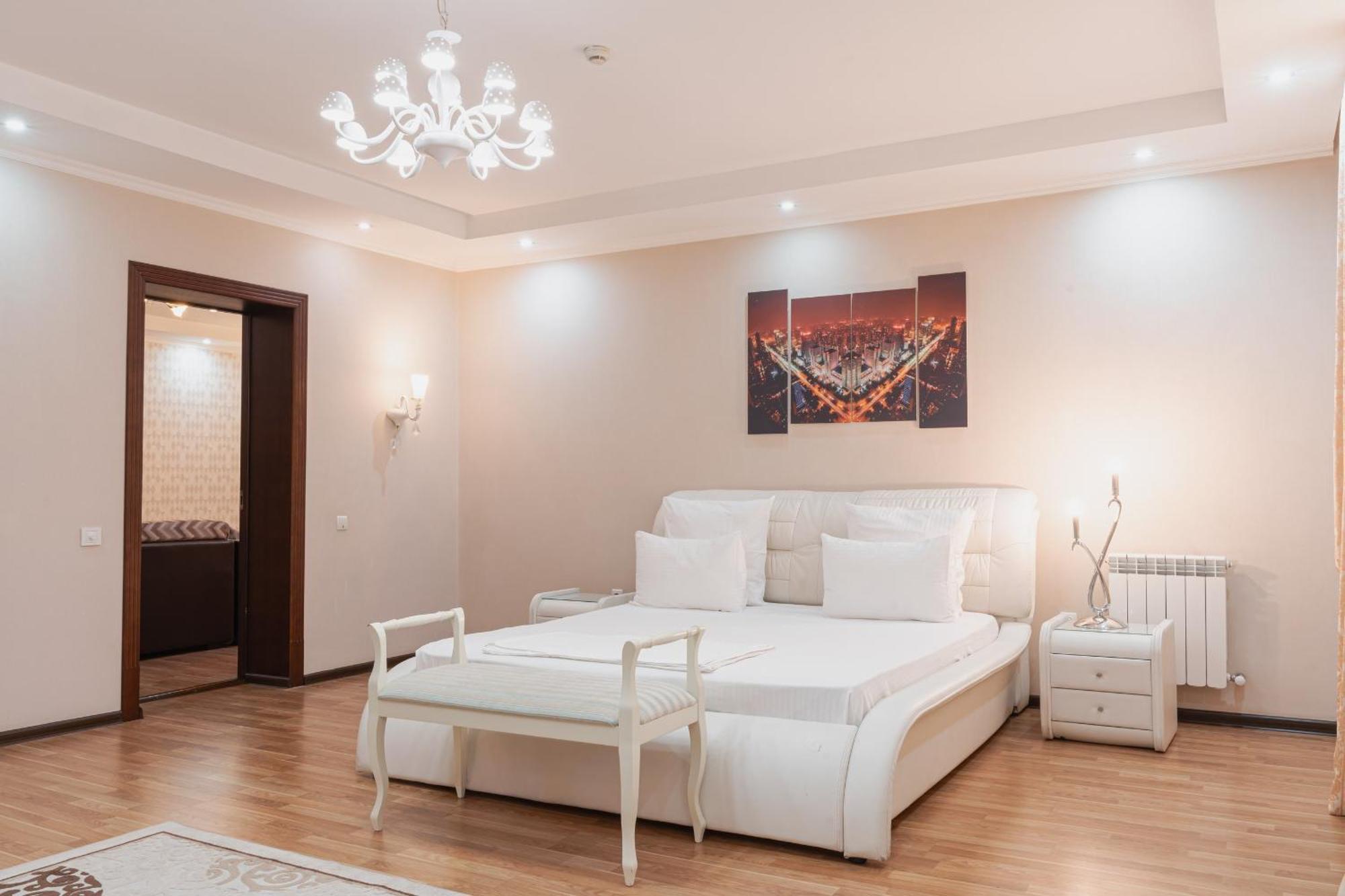 Altair Hotel Шимкент Екстер'єр фото